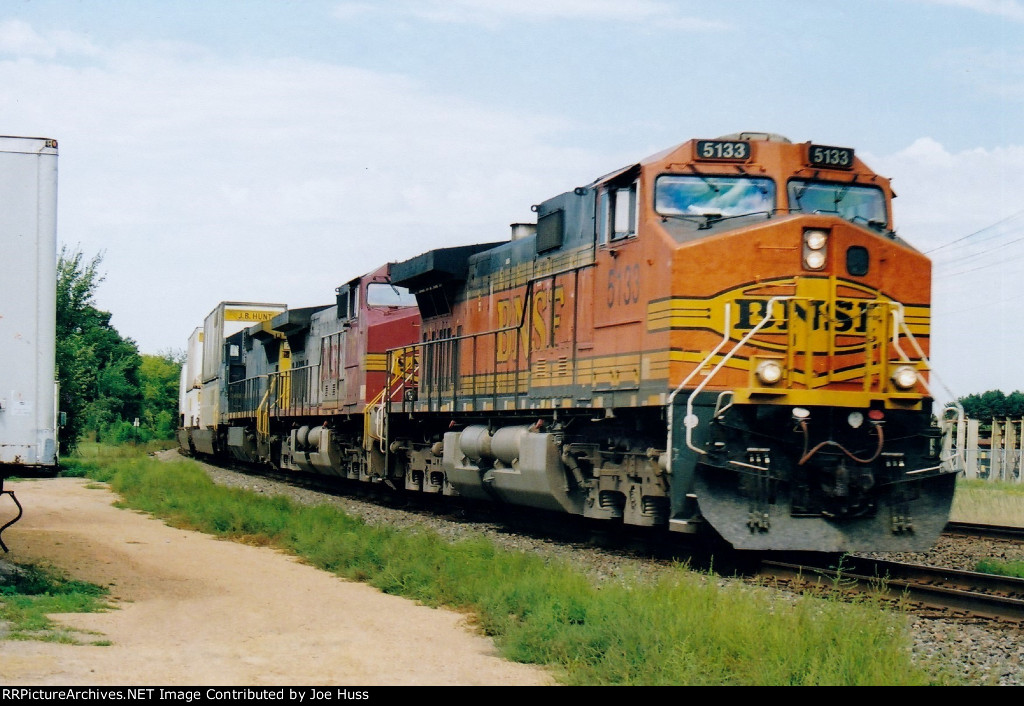 BNSF 5133 East